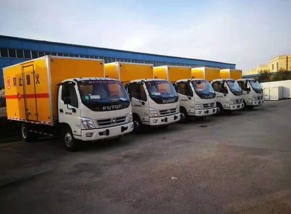 镶黄爆破器材运输车