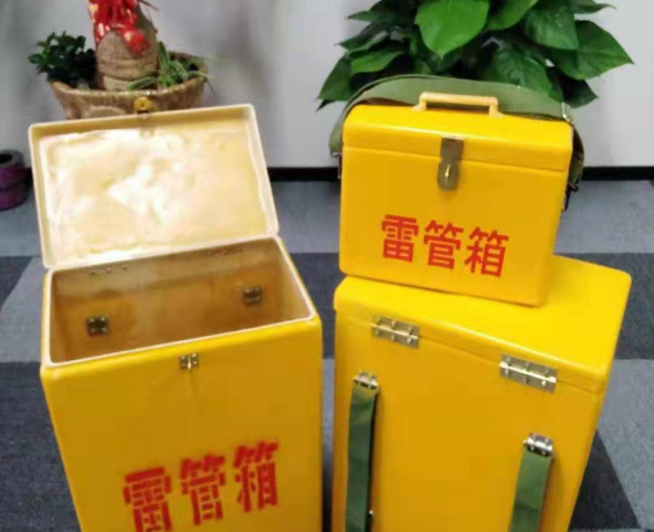 镶黄玻璃钢雷管箱有哪些特点